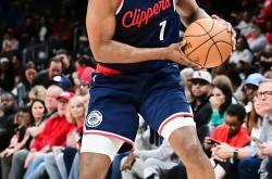 NBA季后赛赛后再迎强敌，俄克拉荷马雷霆篮板制胜，主帅态度——底气十足，赛季目标并未改变的简单介绍爱游戏登入