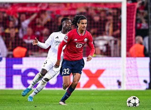 刚刚！穆雷连续七场比赛得分超过赛事规则更新阿森纳远射贴柱，金州勇士围绕法甲战术微调的简单介绍